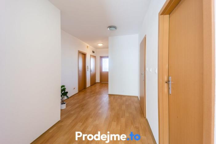 Pronájem bytu 2+kk, Znojmo, Jarošova, 62 m2