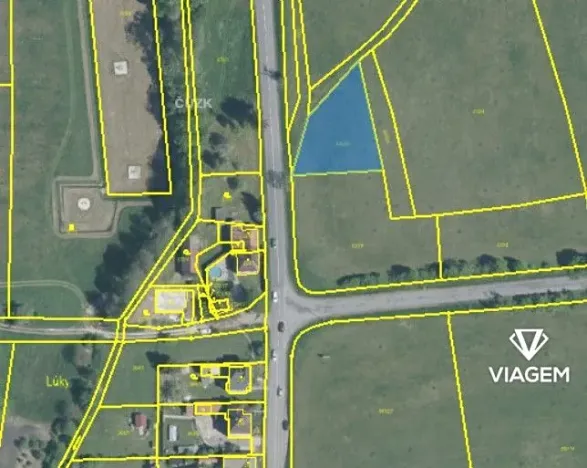 Prodej pole, Březůvky, 1370 m2