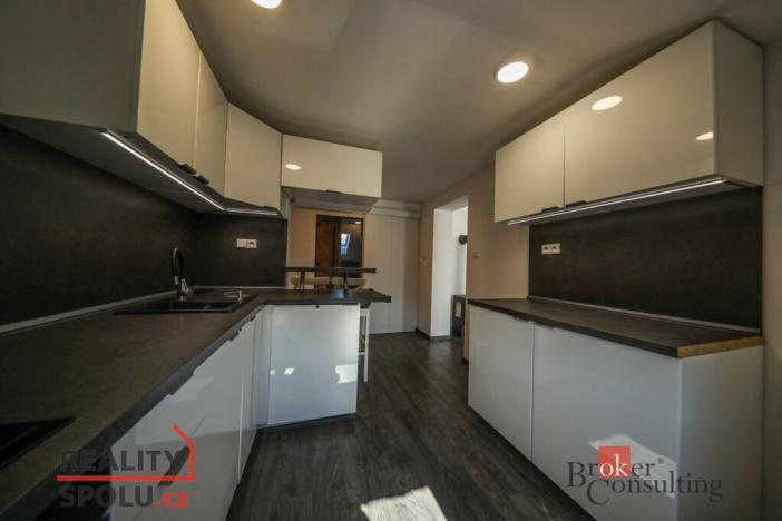 Prodej bytu 3+1, Držkov, 76 m2