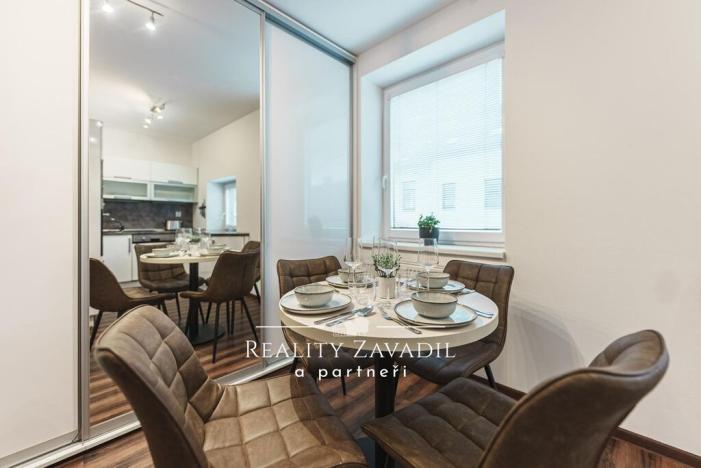 Pronájem bytu 3+1, Pardubice, V Ráji, 90 m2