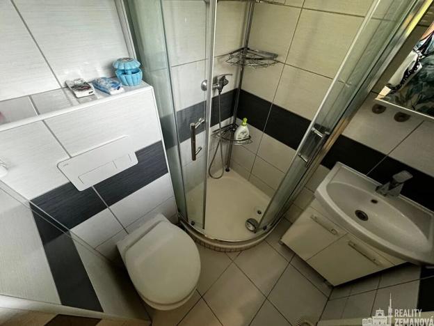 Pronájem bytu 2+kk, Praha - Strašnice, Révová, 38 m2