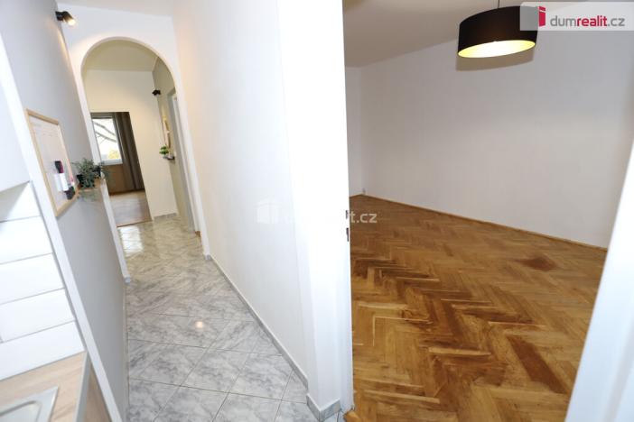 Pronájem bytu 2+1, Mariánské Lázně - Úšovice, Kubelíkova, 63 m2