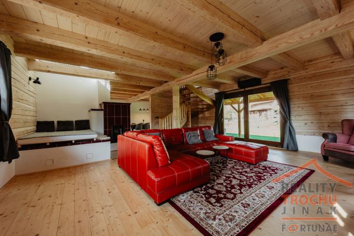 Prodej rodinného domu, Lužany, 425 m2