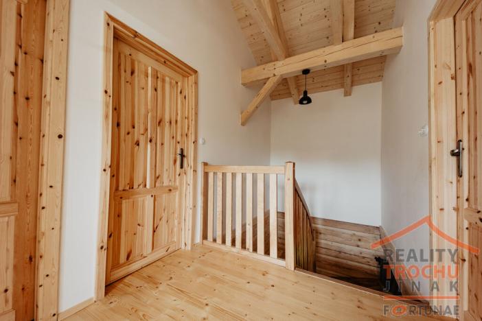 Prodej rodinného domu, Lužany, 425 m2