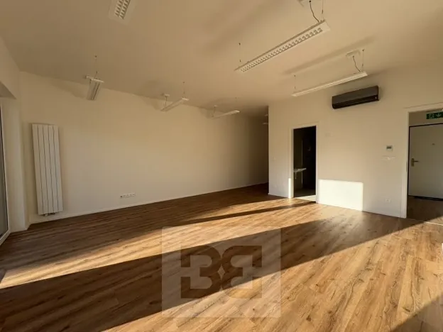 Pronájem kanceláře, Brno, Komárovská, 50 m2