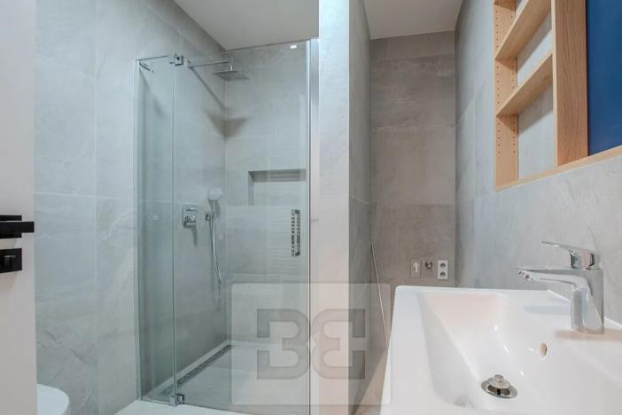 Pronájem bytu 2+kk, Praha - Libeň, Na Okrouhlíku, 52 m2