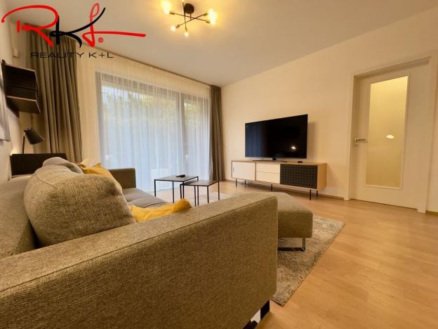 Pronájem bytu 2+kk, Praha, Baarova, 59 m2