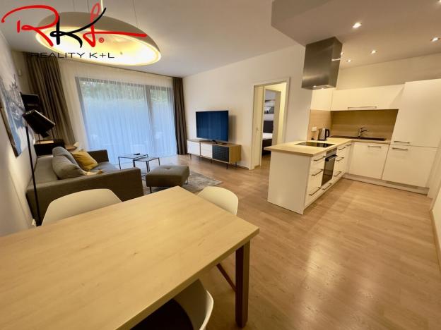 Pronájem bytu 2+kk, Praha, Baarova, 59 m2