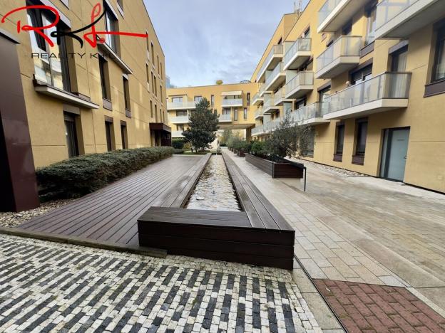 Pronájem bytu 2+kk, Praha, Baarova, 59 m2