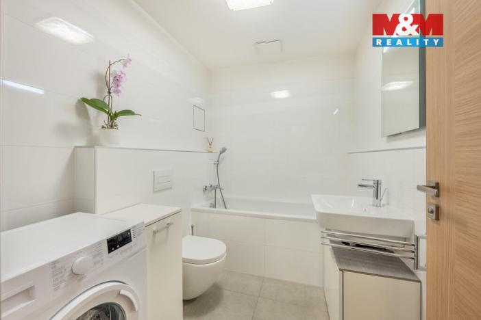 Prodej bytu 1+kk, Praha - Karlín, Nekvasilova, 38 m2