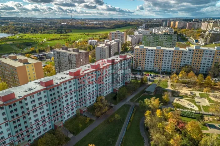 Pronájem bytu 2+kk, Praha - Černý Most, Kpt. Stránského, 46 m2