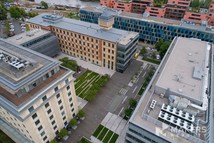 Pronájem kanceláře, Praha - Holešovice, Jankovcova, 226 m2