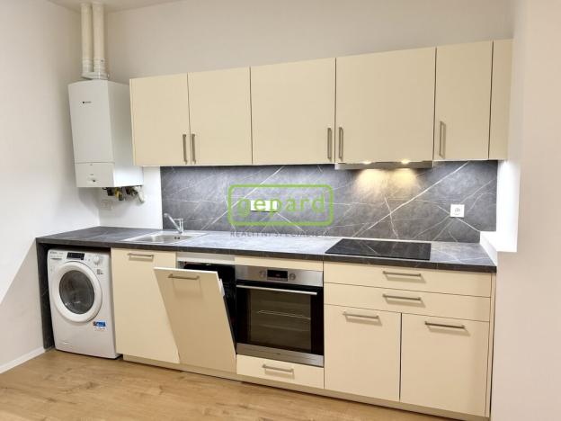 Pronájem bytu 2+kk, Praha - Žižkov, Vlkova, 35 m2