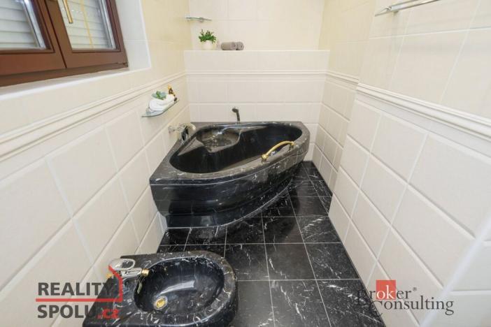 Prodej vily, Praha - Modřany, Pancířova, 287 m2