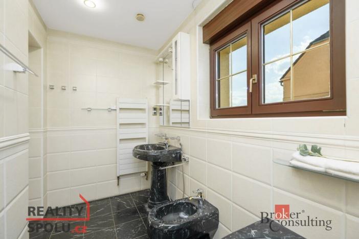 Prodej vily, Praha - Modřany, Pancířova, 287 m2