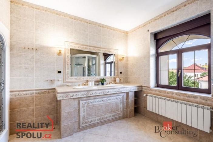 Prodej vily, Praha - Modřany, Pancířova, 287 m2