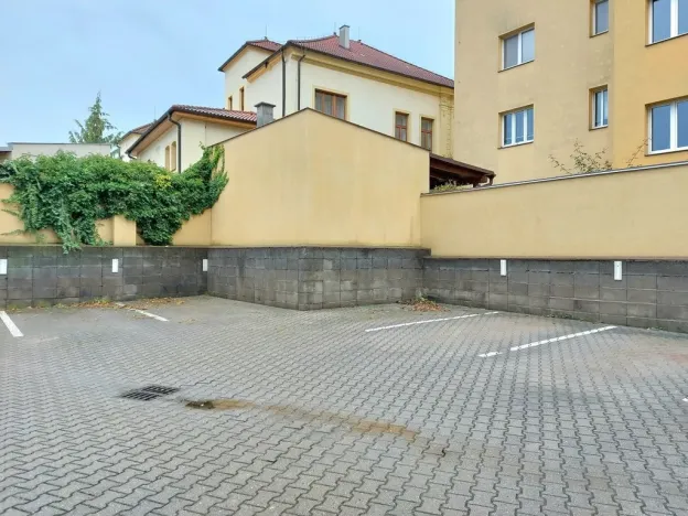 Pronájem bytu 1+1, Hradec Králové - Kukleny, Pardubická, 40 m2