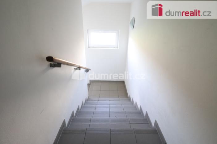 Pronájem bytu 1+kk, Karlovy Vary - Stará Role, Nejdlova, 38 m2