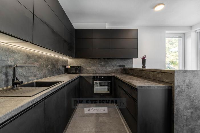 Pronájem bytu 2+kk, Hluboká nad Vltavou, U Parku, 69 m2