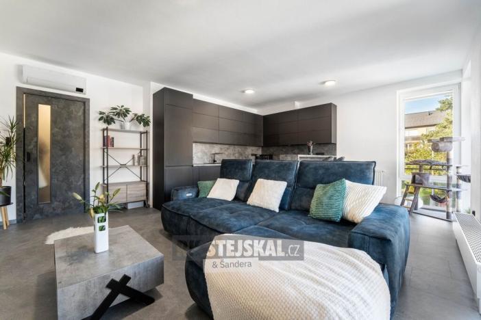 Pronájem bytu 2+kk, Hluboká nad Vltavou, U Parku, 69 m2