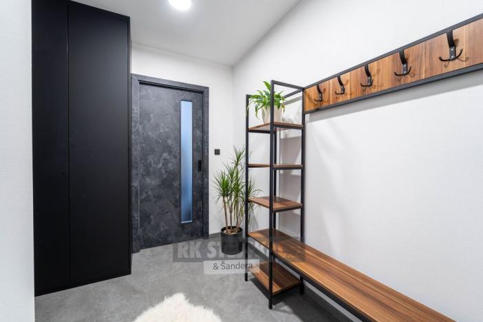 Pronájem bytu 2+kk, Hluboká nad Vltavou, U Parku, 69 m2