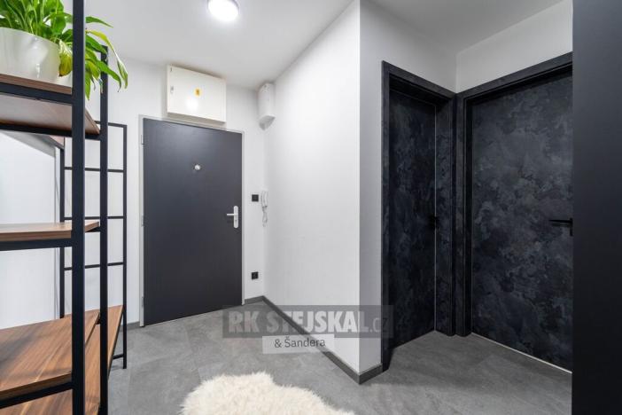 Pronájem bytu 2+kk, Hluboká nad Vltavou, U Parku, 69 m2