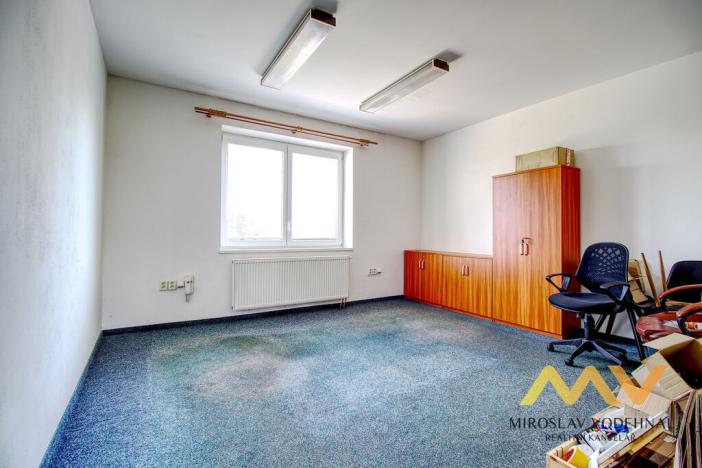 Pronájem skladu, Hradec Králové - Kukleny, Kudrnova, 300 m2