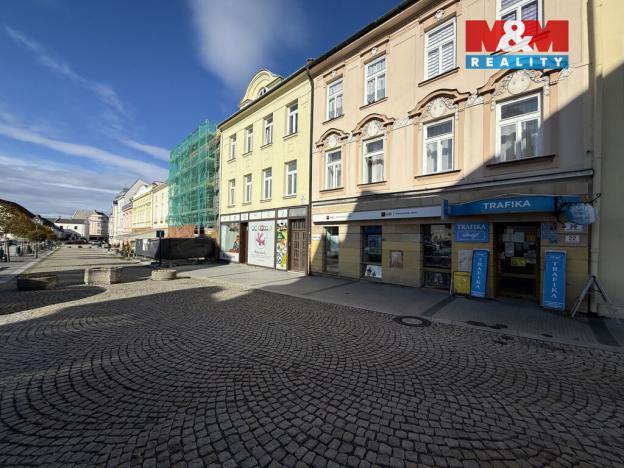 Pronájem obchodního prostoru, Karviná - Fryštát, Masarykovo nám., 140 m2