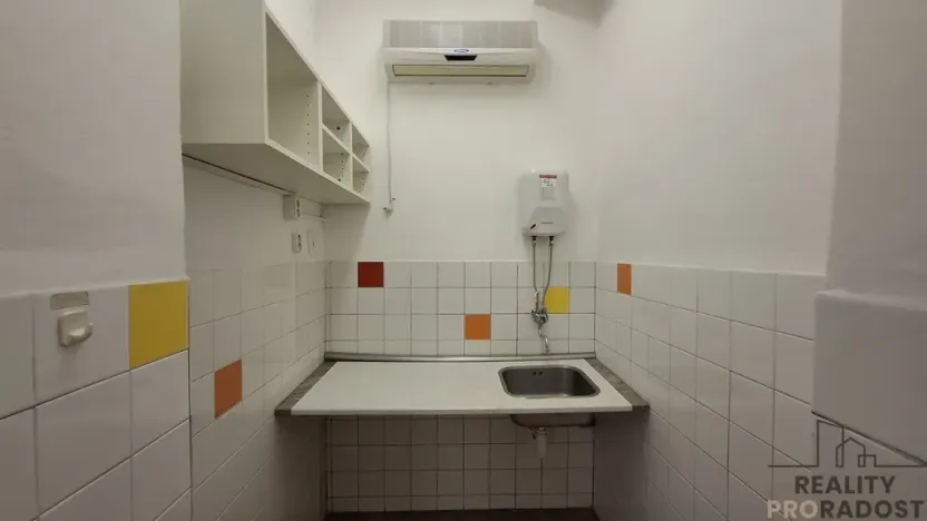 Pronájem obchodního prostoru, Brno, Lidická, 165 m2