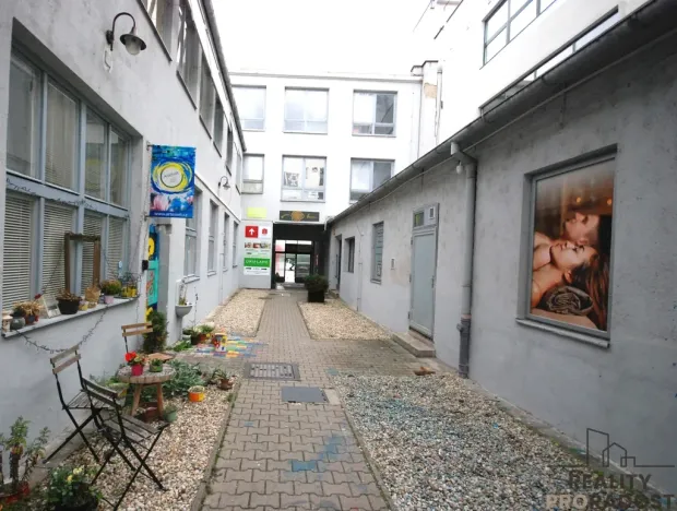 Pronájem obchodního prostoru, Brno, Lidická, 150 m2