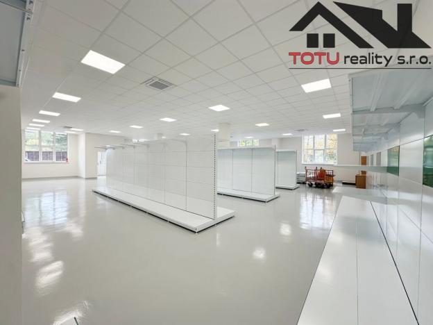 Pronájem obchodního prostoru, Jaroměř, Jezbinská, 391 m2