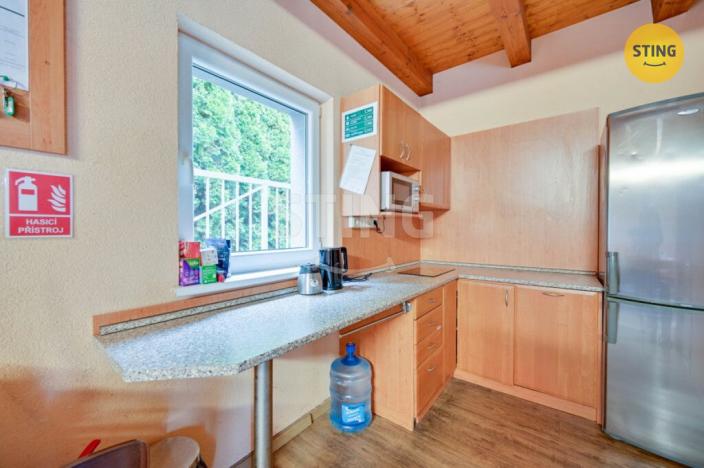 Pronájem kanceláře, Třebětice, 1982 m2