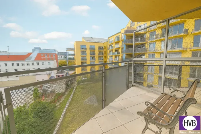 Prodej bytu 2+1, Praha, Na Harfě, 95 m2