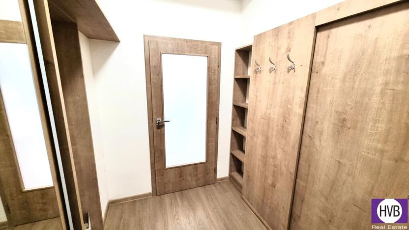 Pronájem bytu 1+kk, Praha, Holandská, 30 m2