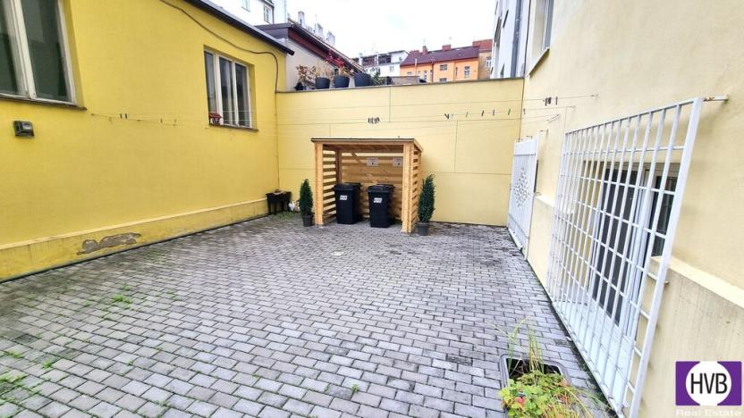 Pronájem bytu 1+kk, Praha, Holandská, 30 m2