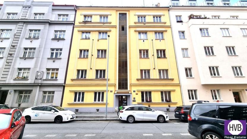 Pronájem bytu 1+kk, Praha, Holandská, 30 m2