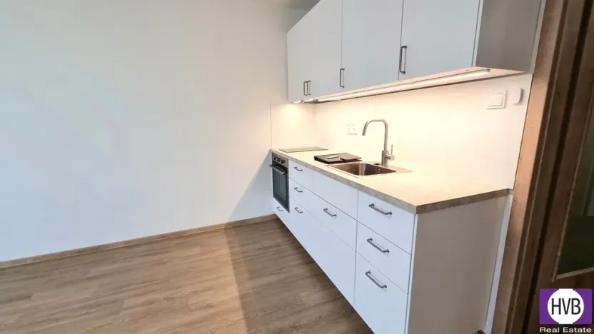 Pronájem bytu 1+kk, Praha, Holandská, 30 m2