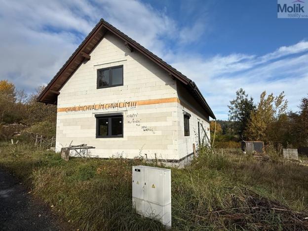 Prodej rodinného domu, Nové Mitrovice, 292 m2