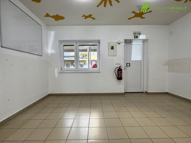 Pronájem kanceláře, Břeclav, třída 1. máje, 240 m2