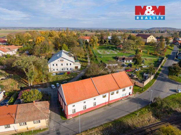 Prodej kanceláře, Oskořínek, Družstevní, 850 m2