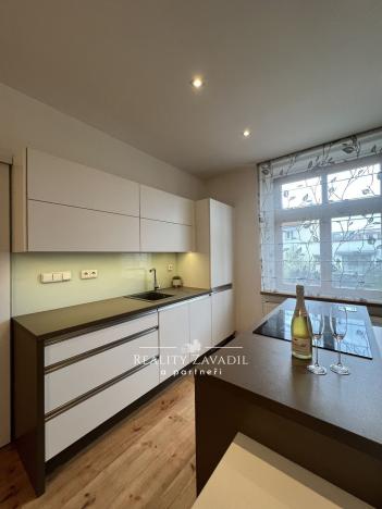 Pronájem bytu 2+kk, Praha, Chaberská, 45 m2