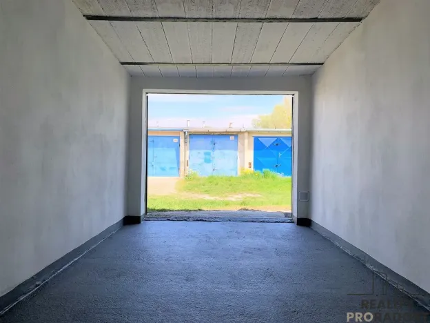 Pronájem garáže, Hodonín, 18 m2