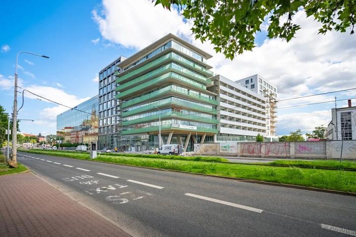 Pronájem garážového stání, Brno, Nové sady, 13 m2