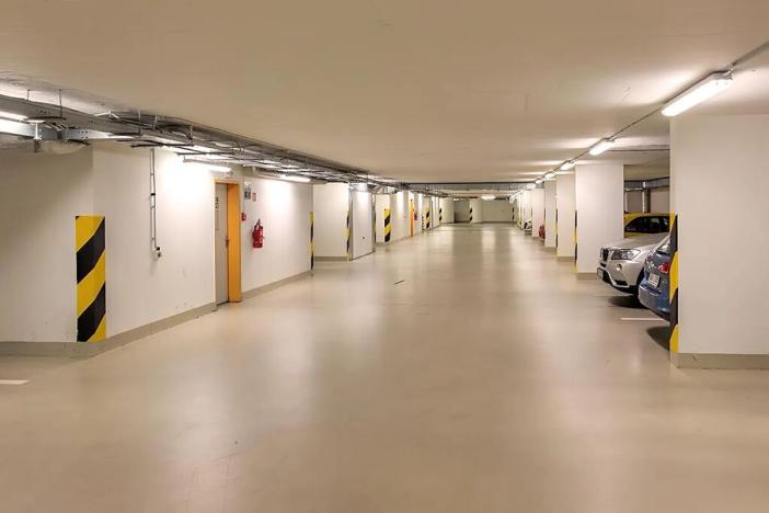 Pronájem garážového stání, Praha - Hostivař, Athénská, 20 m2