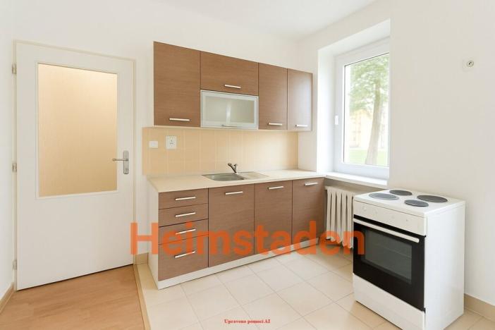 Pronájem bytu 1+kk, Karviná - Nové Město, Brožíkova, 28 m2