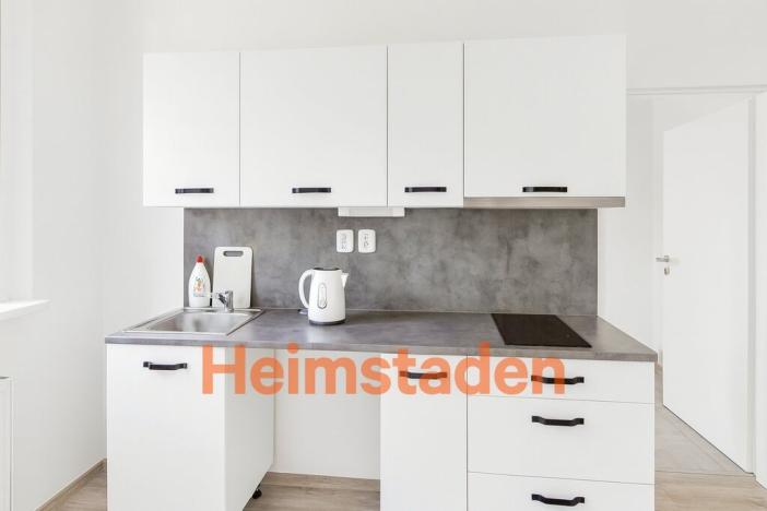 Pronájem bytu 1+kk, Ostrava - Poruba, Hlavní třída, 26 m2