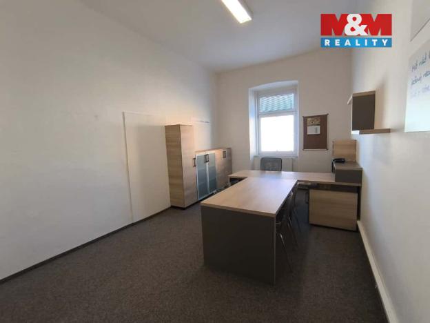 Pronájem kanceláře, Pardubice - Zelené Předměstí, 17. listopadu, 47 m2