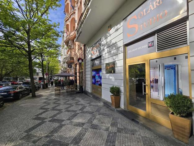 Pronájem obchodního prostoru, Praha - Vinohrady, náměstí Míru, 55 m2