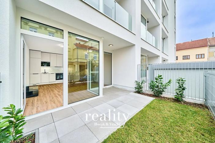 Pronájem bytu 1+kk, Znojmo, Jarošova, 34 m2