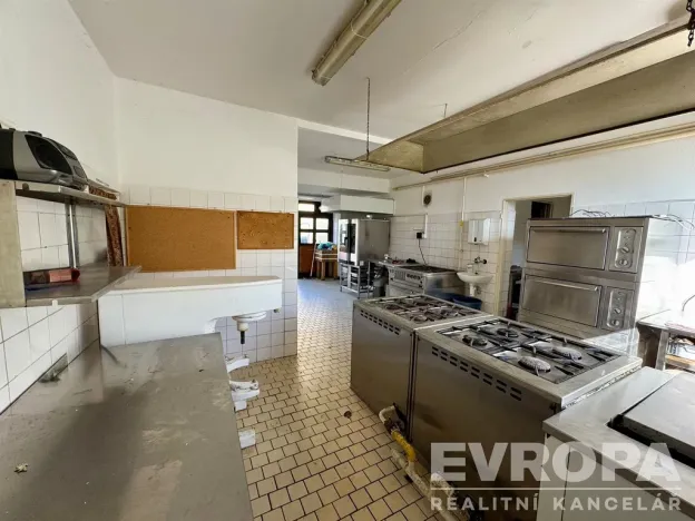 Pronájem restaurace, Plzeň - Doudlevce, Srázná, 90 m2